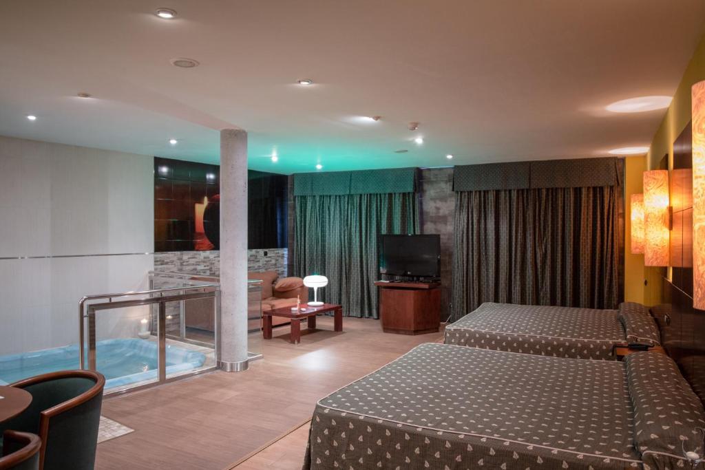 Motel Emporio Cabezón de Pisuerga Εξωτερικό φωτογραφία